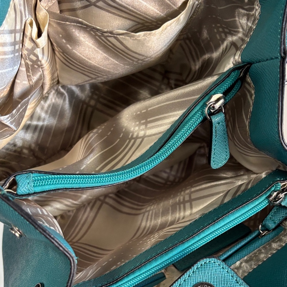 London Fog Turquoise Satchel - Picture 8 of 8